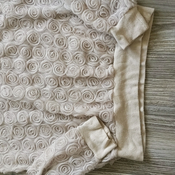 BOGO!! VERO MODA Mesh Raised Floral Sweater XS - Picture 4 of 6